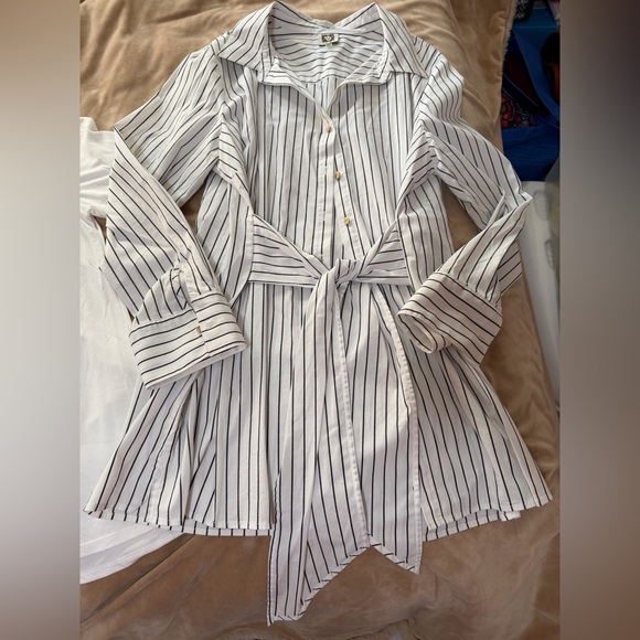 Anne Klein Black and White Striped Button-Down Shirt & White Tee Lot L - Picture 2 of 5